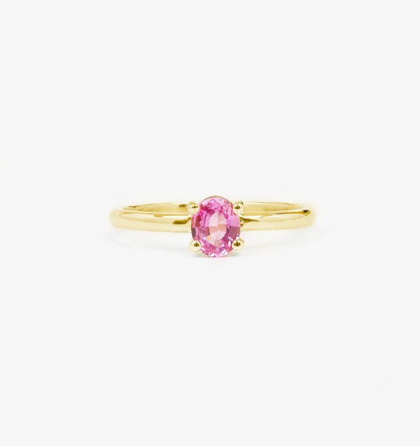 minimalist-sapphire-engagement-ring