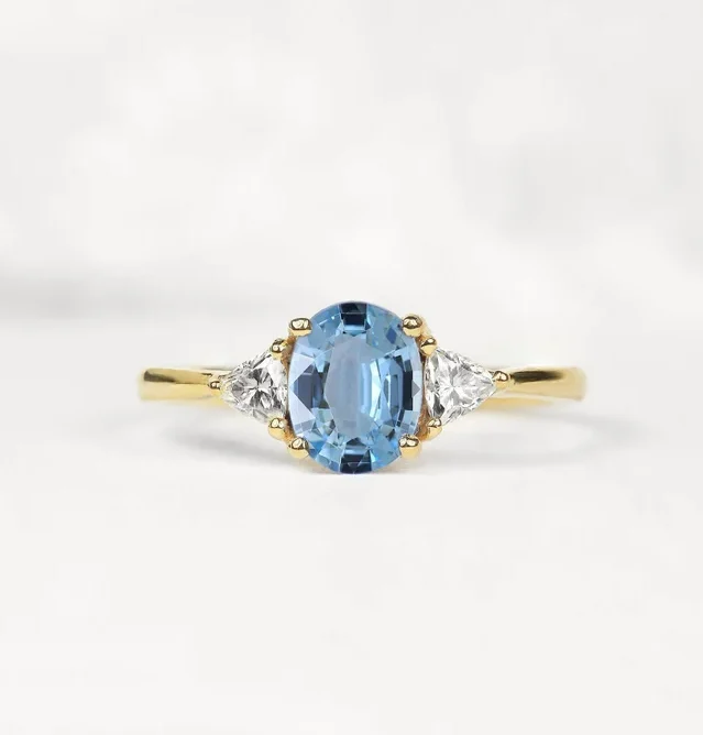 aquamarine and diamond minimalist ring