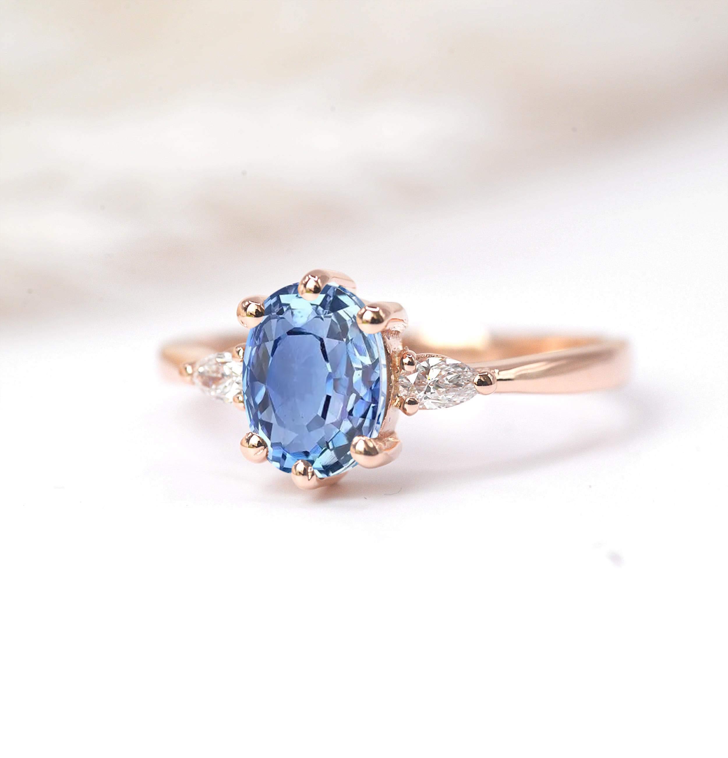 blue sapphire and diamond ring