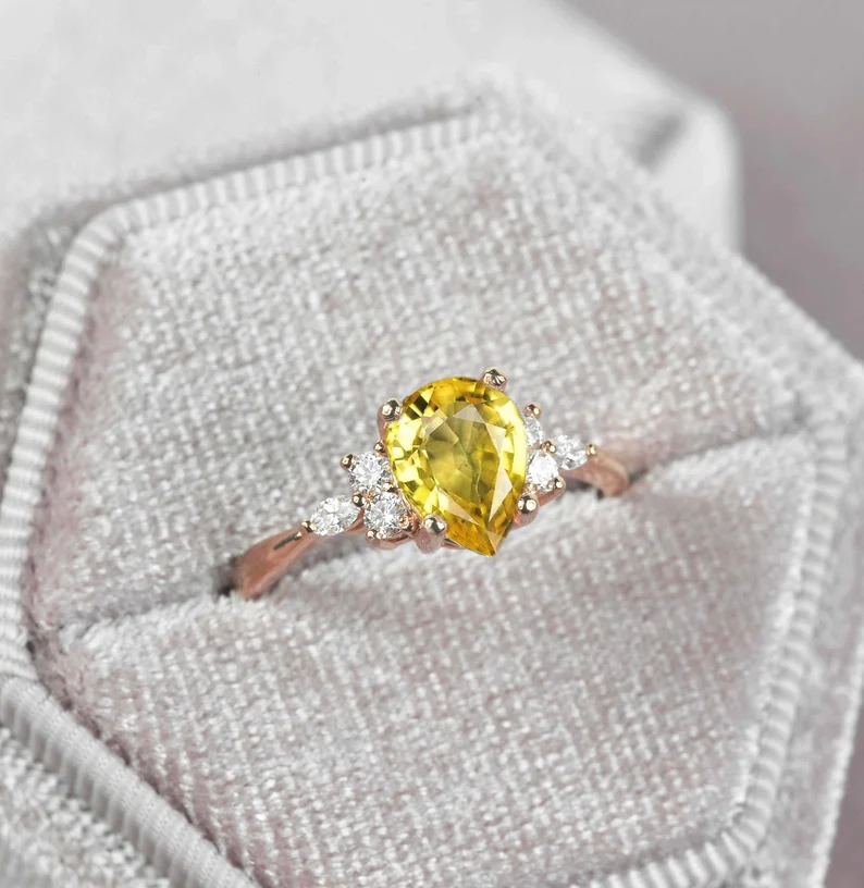 1.52ct Pear Yellow Sapphire Art Deco Ring - Image 4