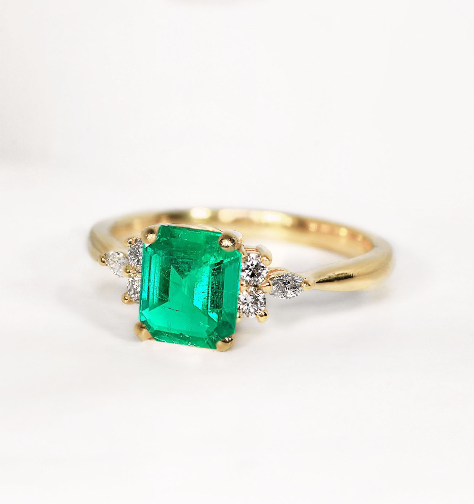 emerald shape emerald ring