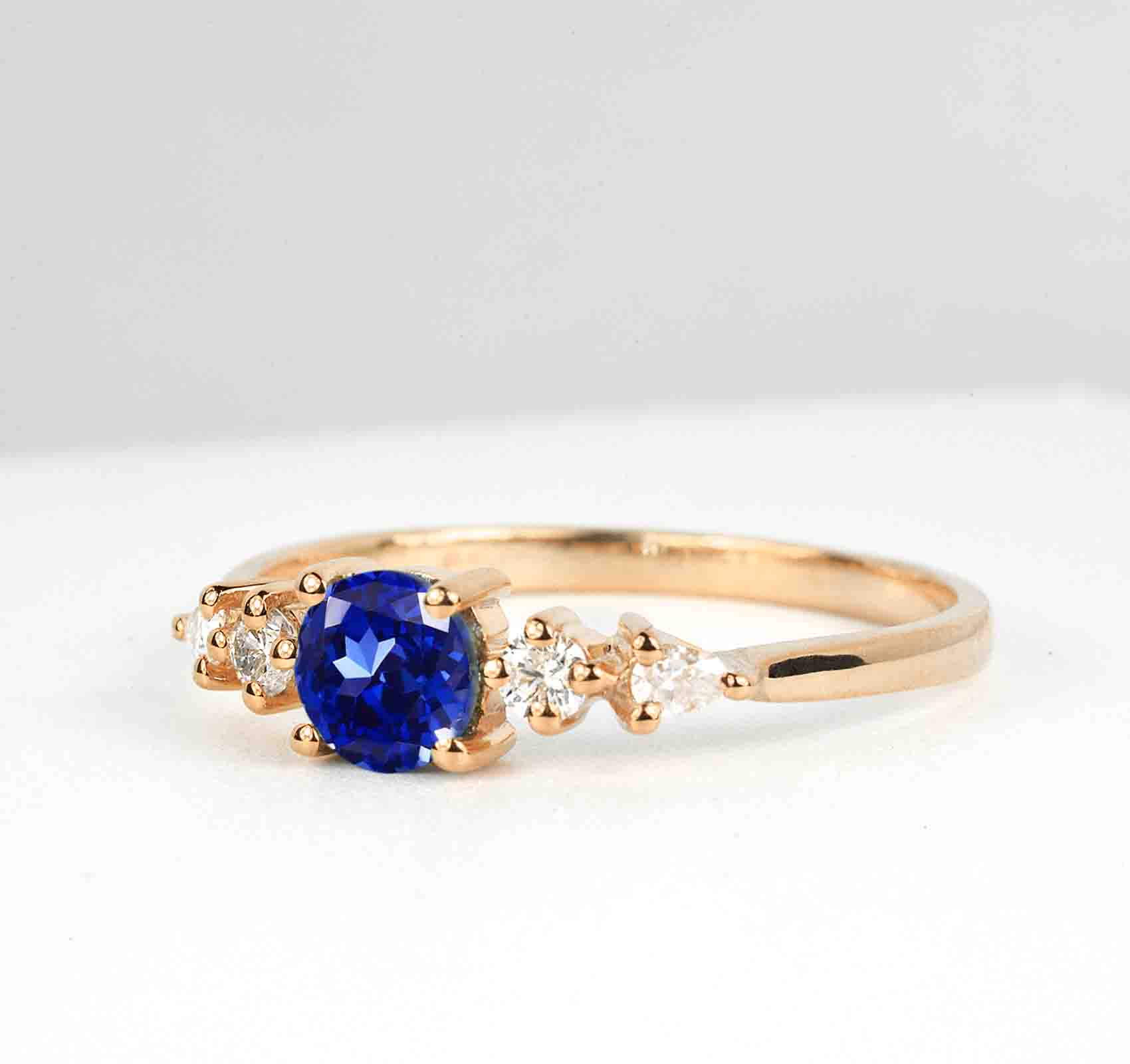 Vintage blue sapphire ring in rose gold - DIORAH JEWELLERS