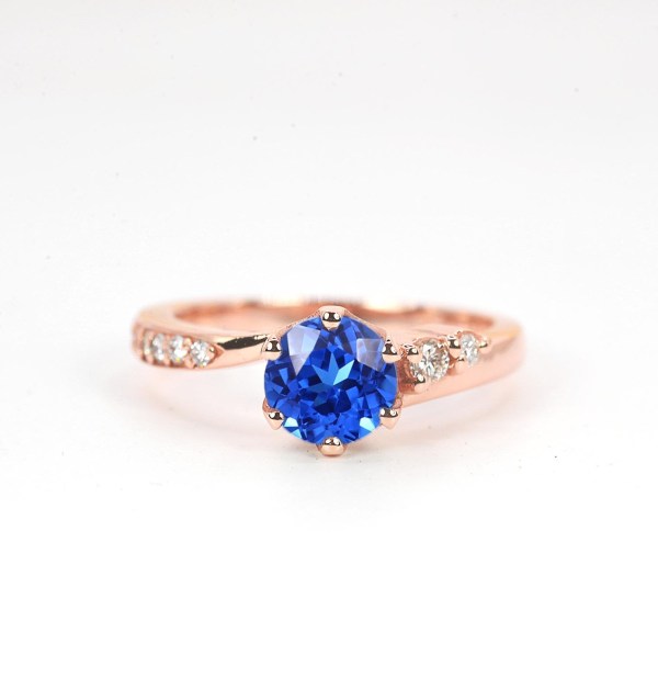 royal sapphire dainty ring in rose gold