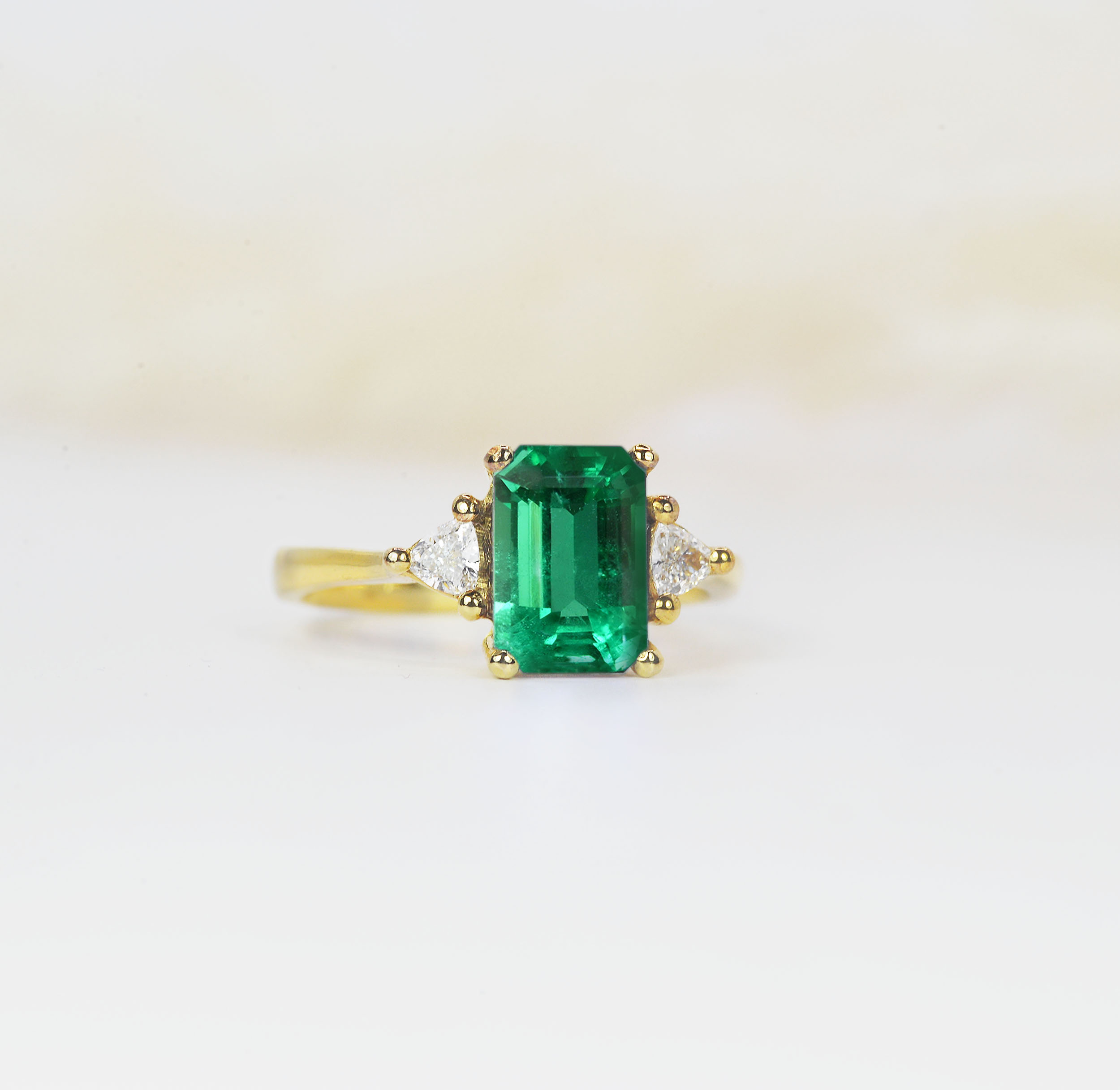 emerald and diamond art deco ring