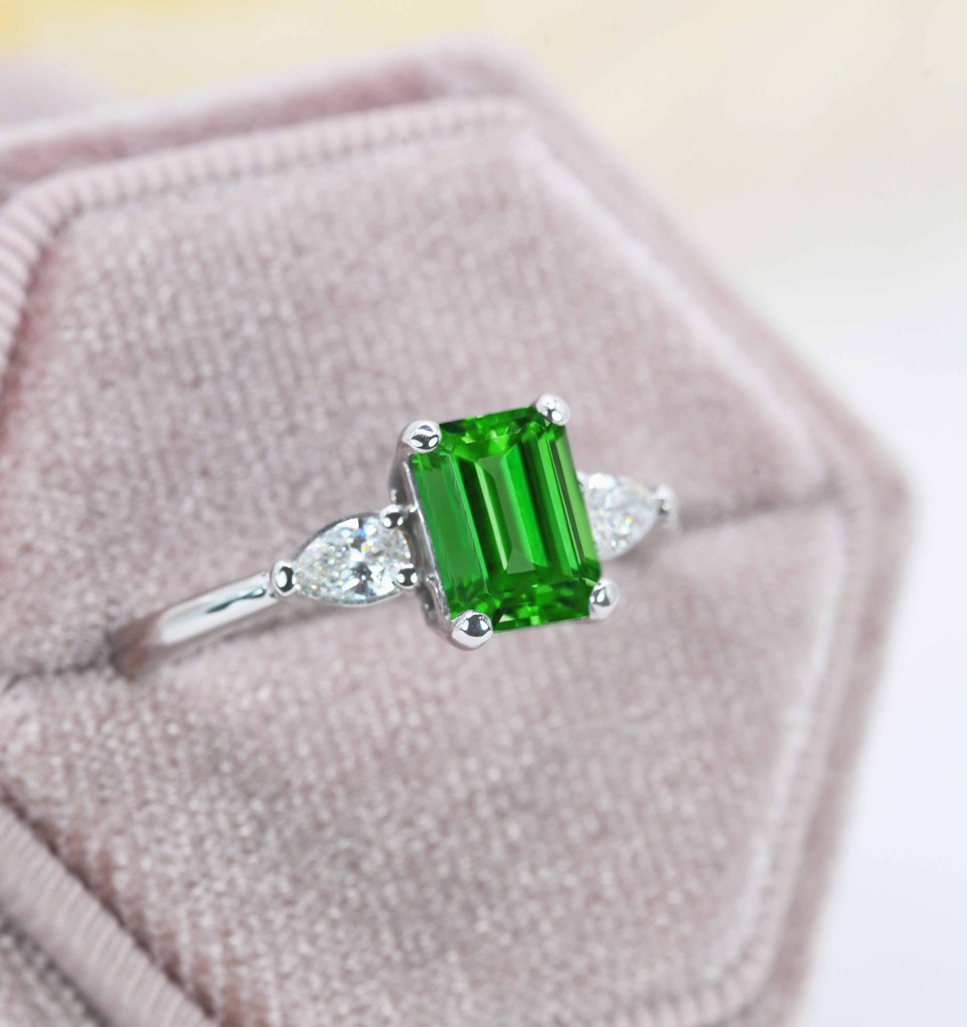 art deco green tsavorite and pear diamond bridal ring