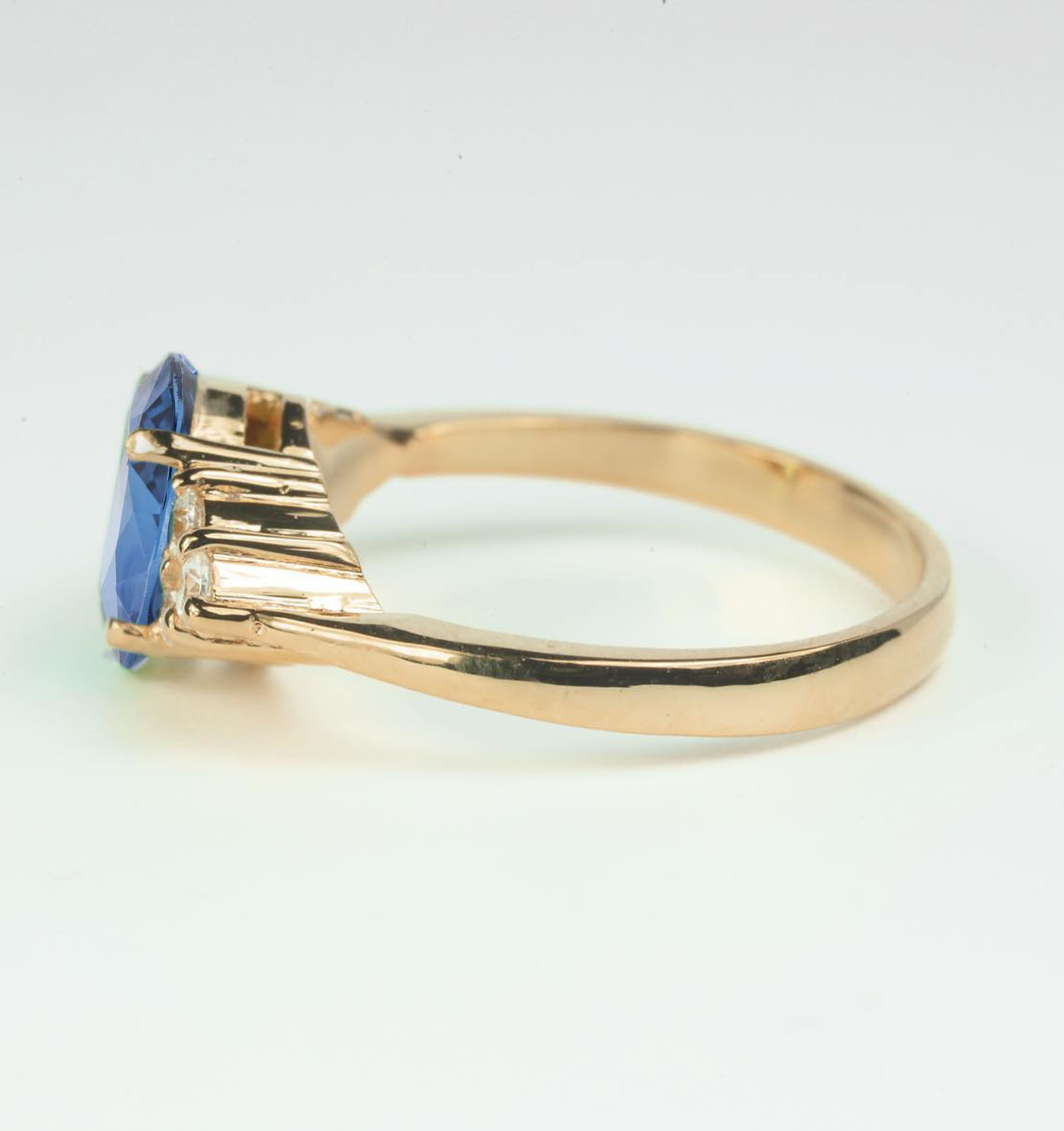 blue sapphire ring for her