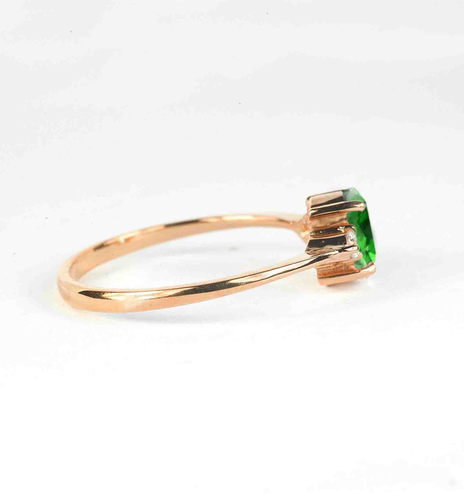 halo green tsavorite engagement ring