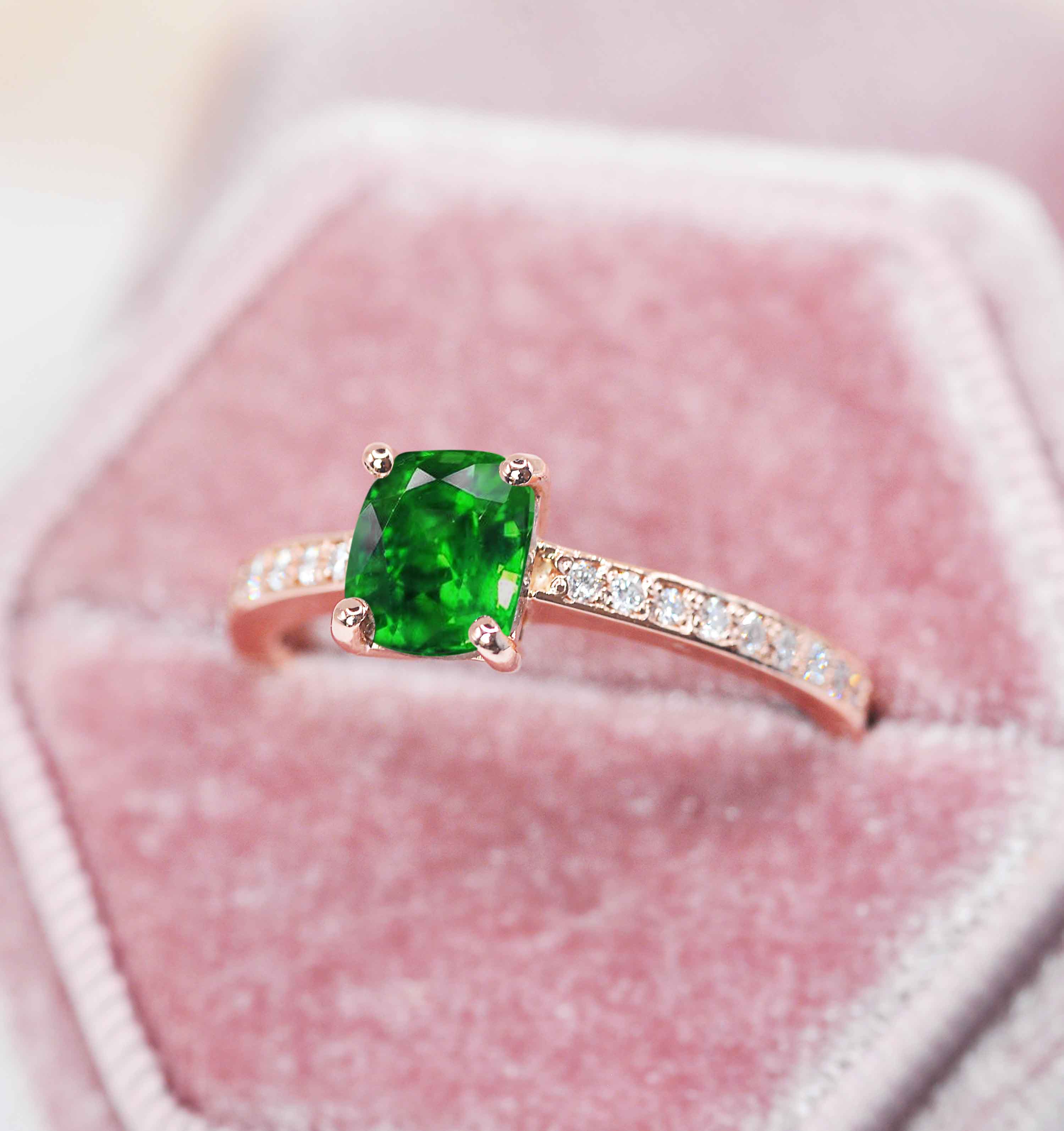 cushion cut diamond and green tsavorite ring