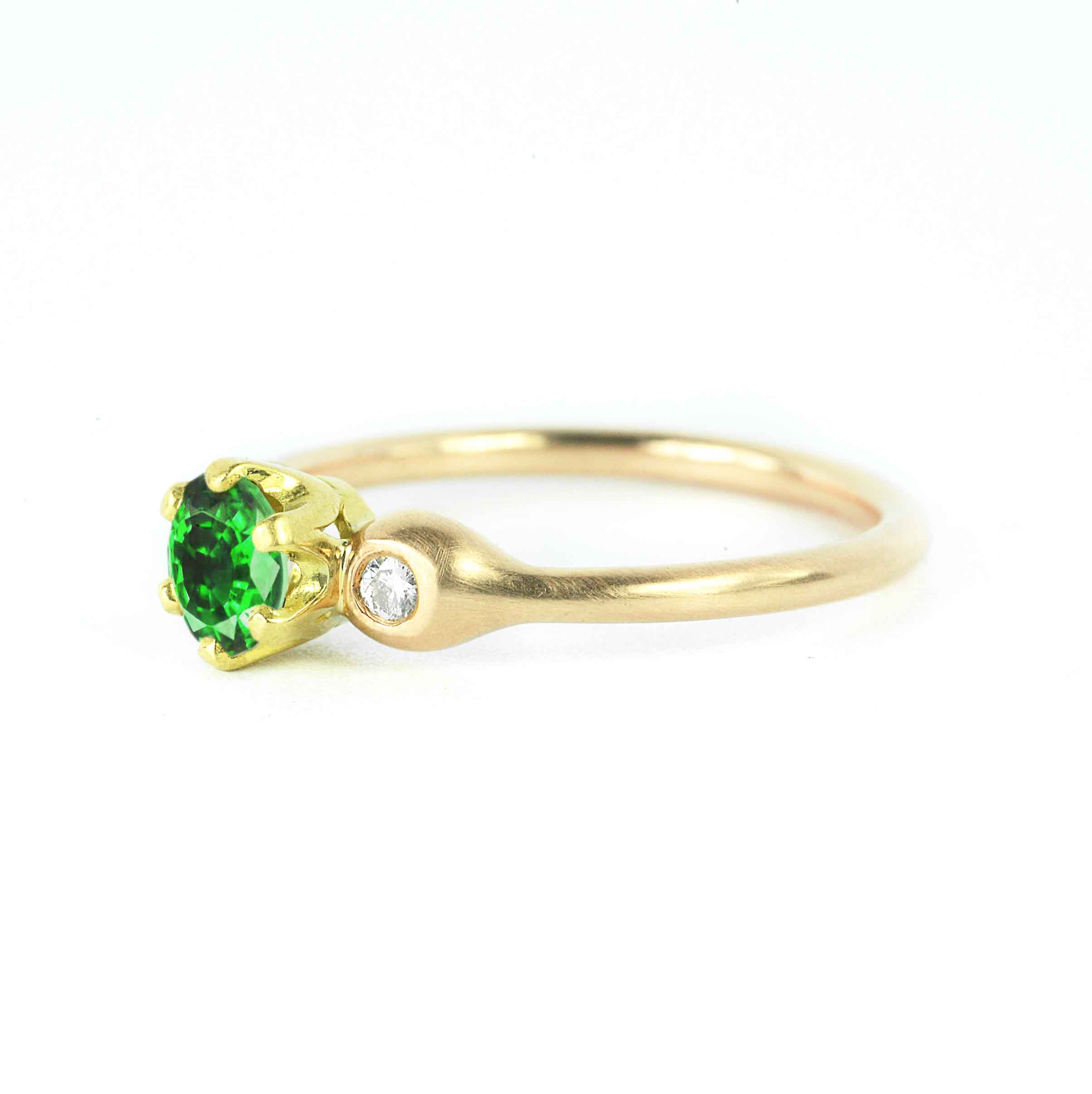 green tsavorite yellow and rose gold ring