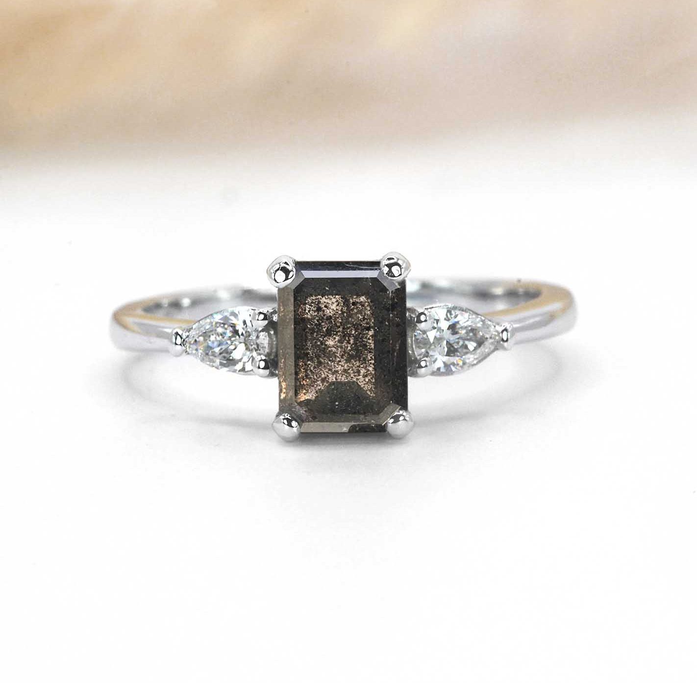 salt and pepper vintage ring