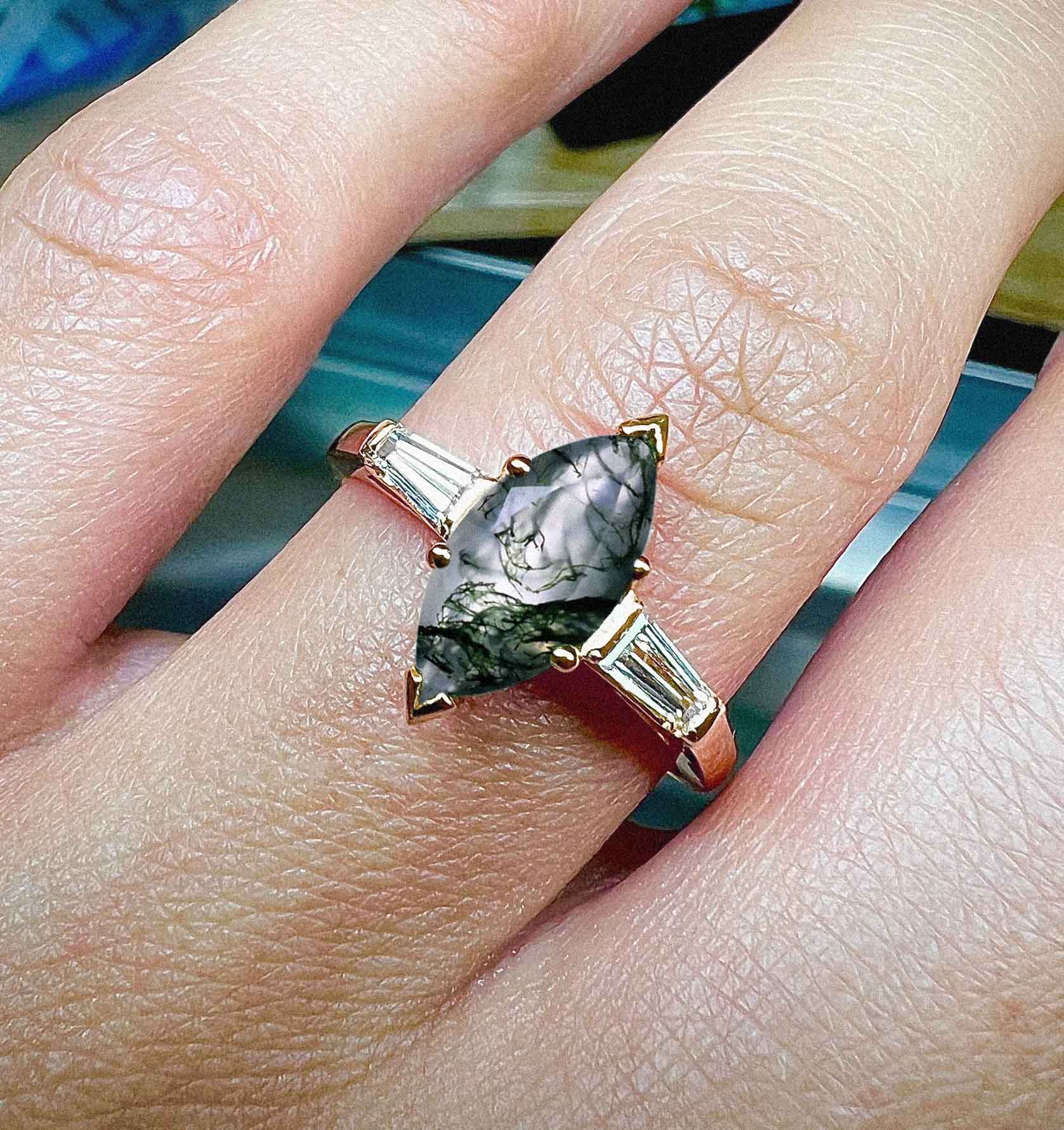 moss agate stimulant ring