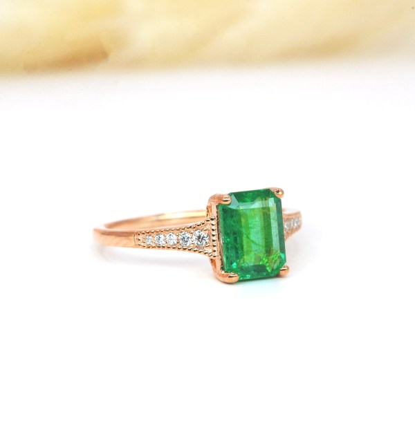 classic emerald vintage ring