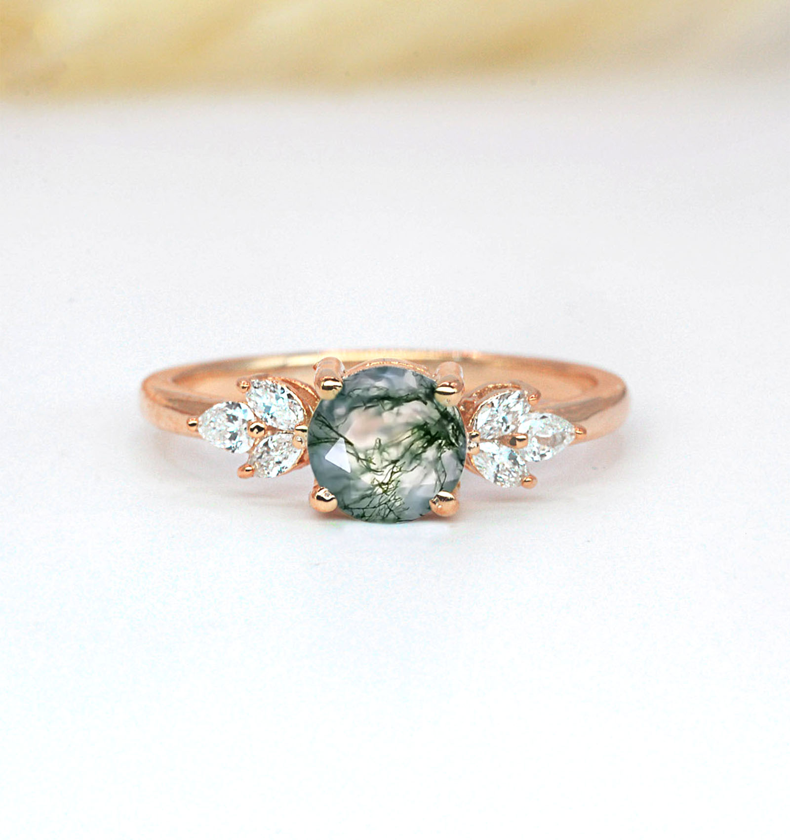 round moss agate celebrity ring