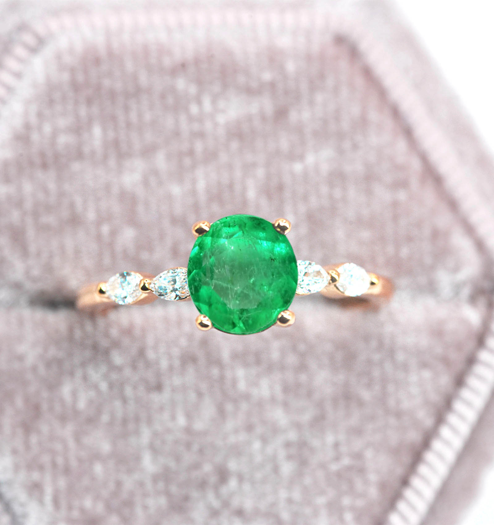 1.03ct emerald and diamond engagement ring