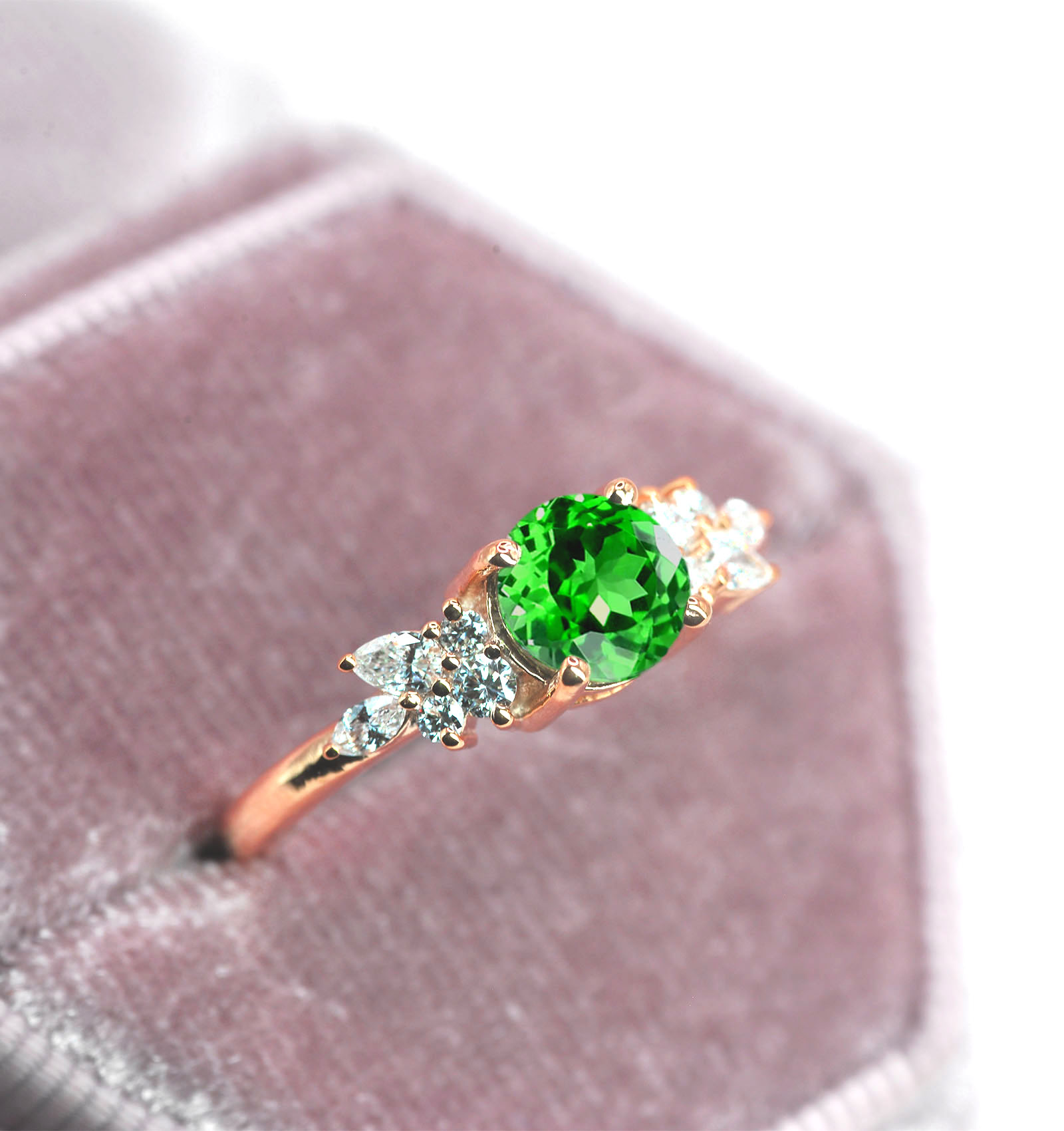 vivid green tsavorite bridal ring