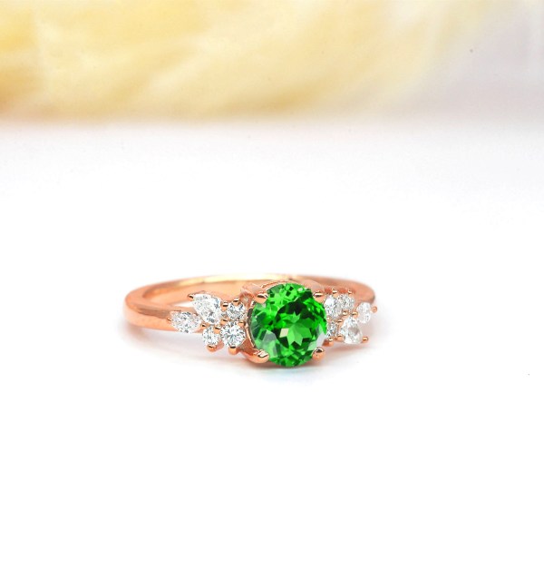 vivid green tsavorite bridal ring