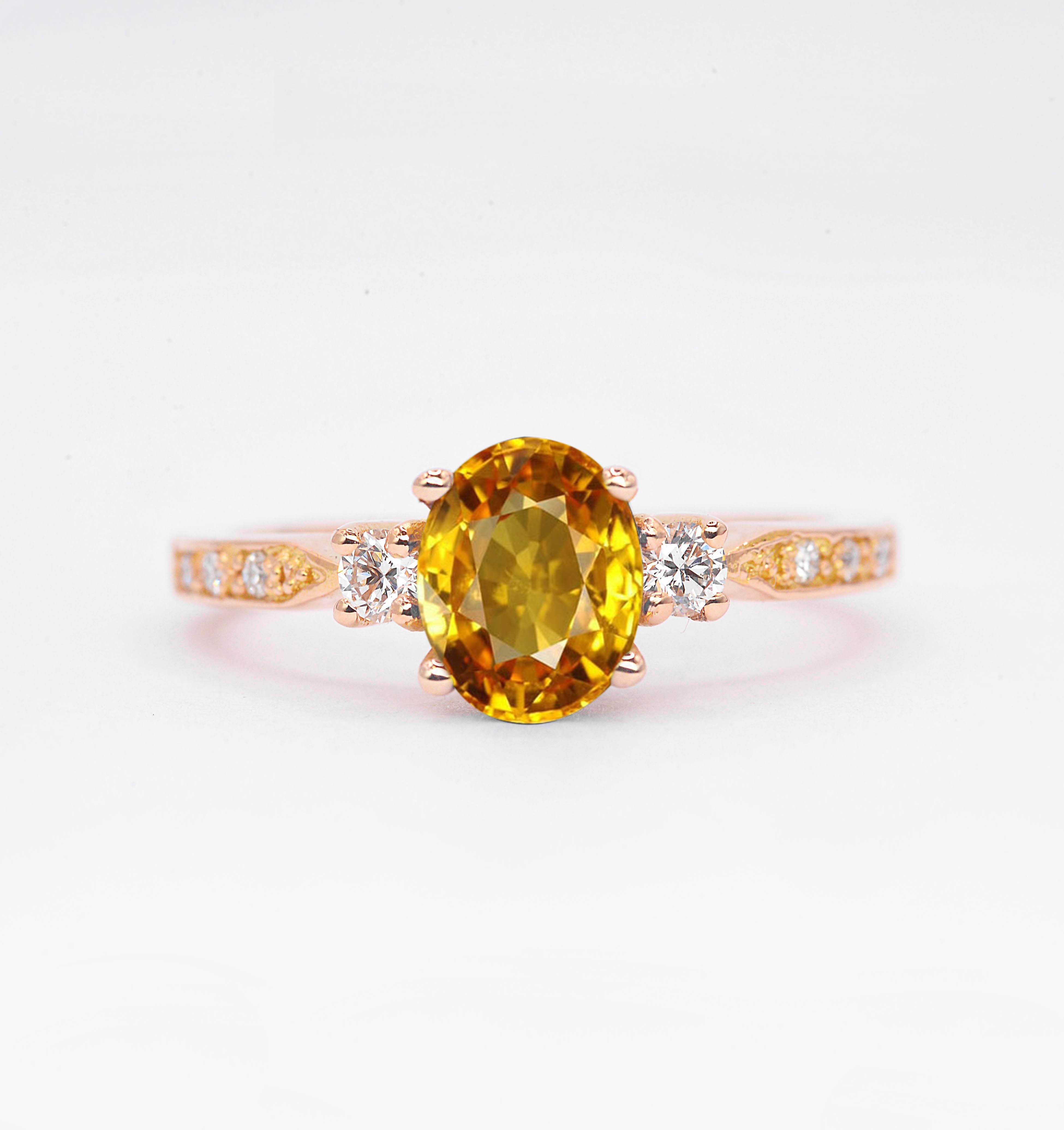 Vintage-inspired 1.5ct yellow sapphire ring