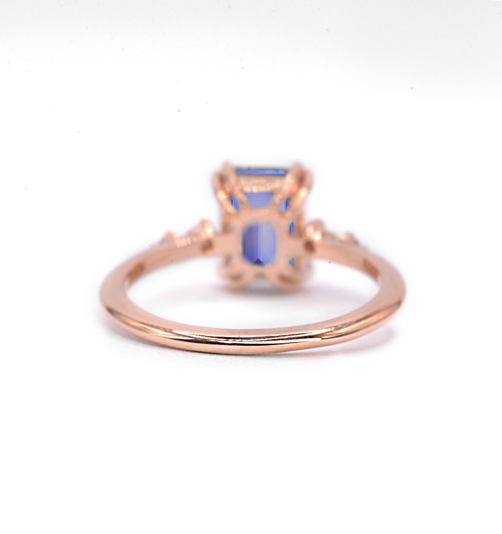 blue sapphire unique ring