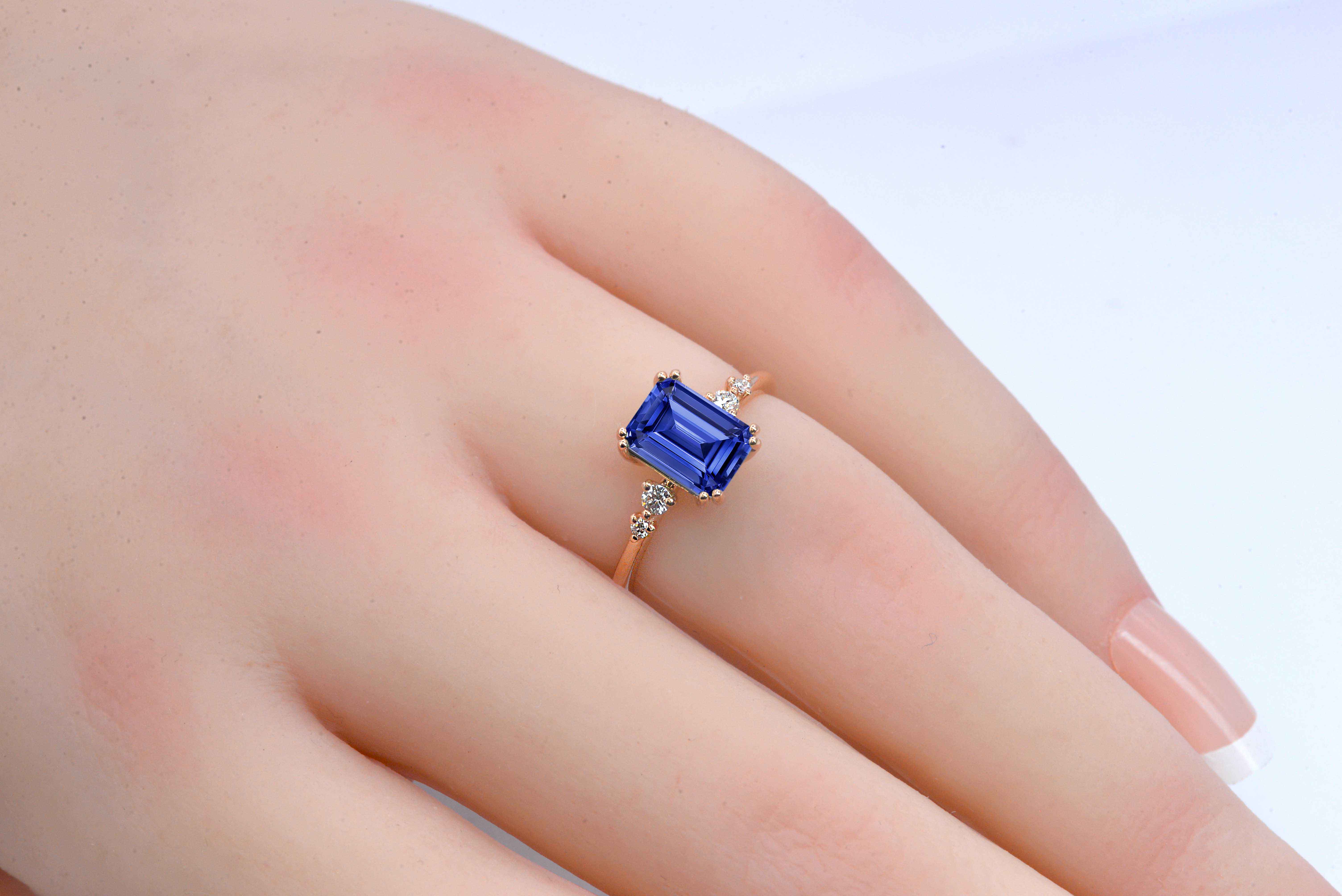blue sapphire unique ring