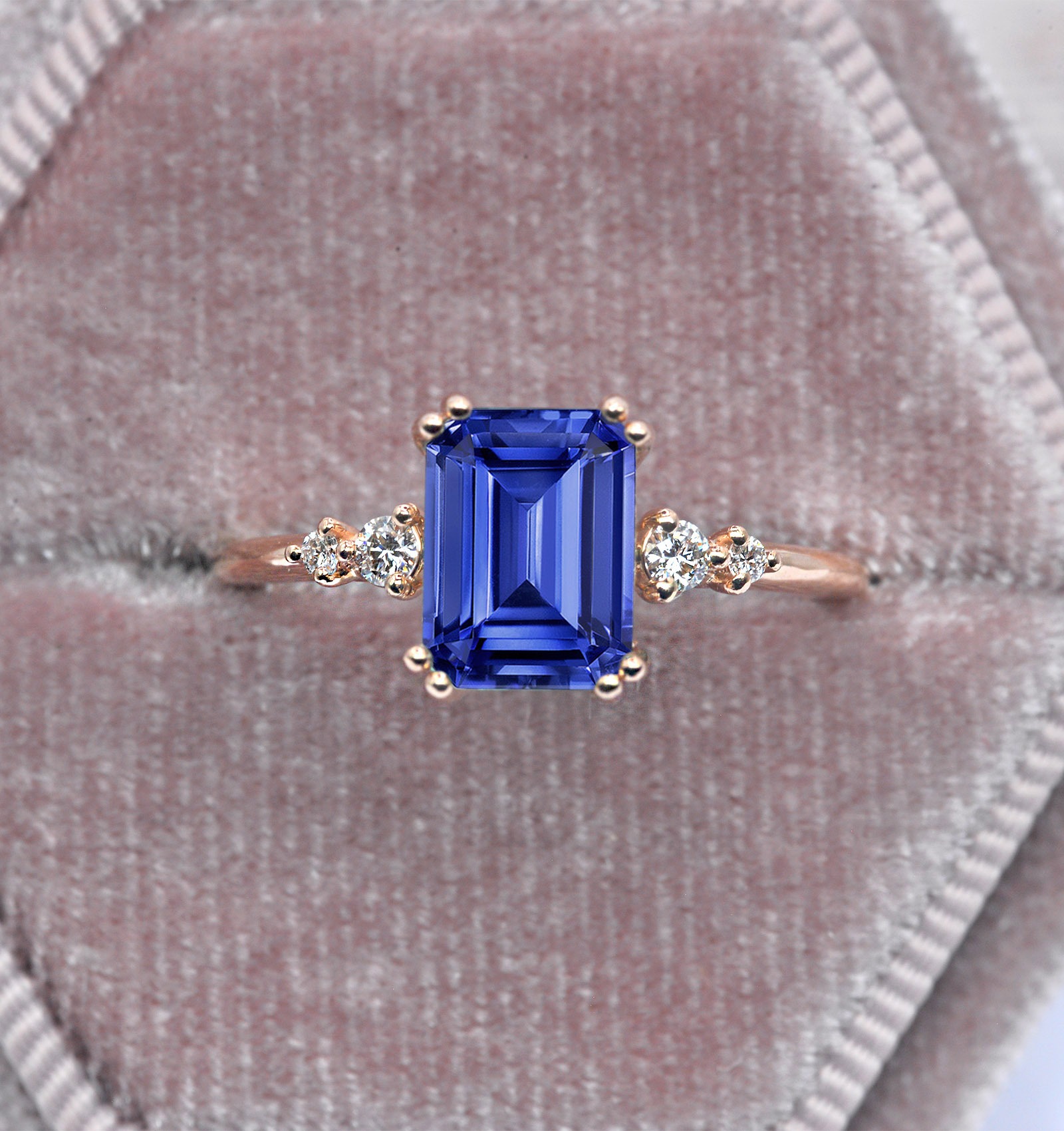 blue sapphire unique ring