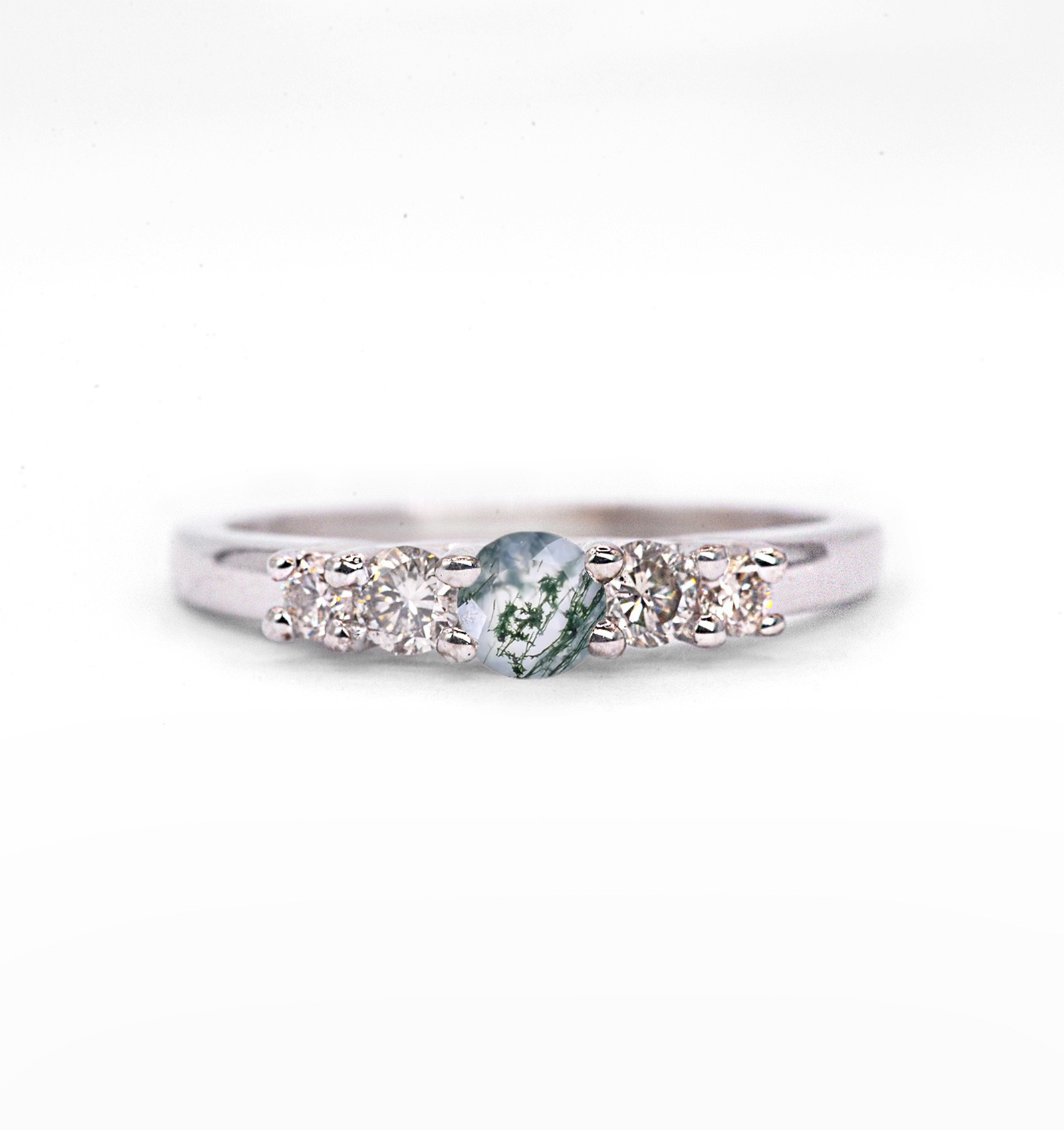 Natural moss agate art deco ring with 4mm round moss agate and white diamonds. The unique art deco style ring comes with solid 9k,14k or 18k gold or platinum.