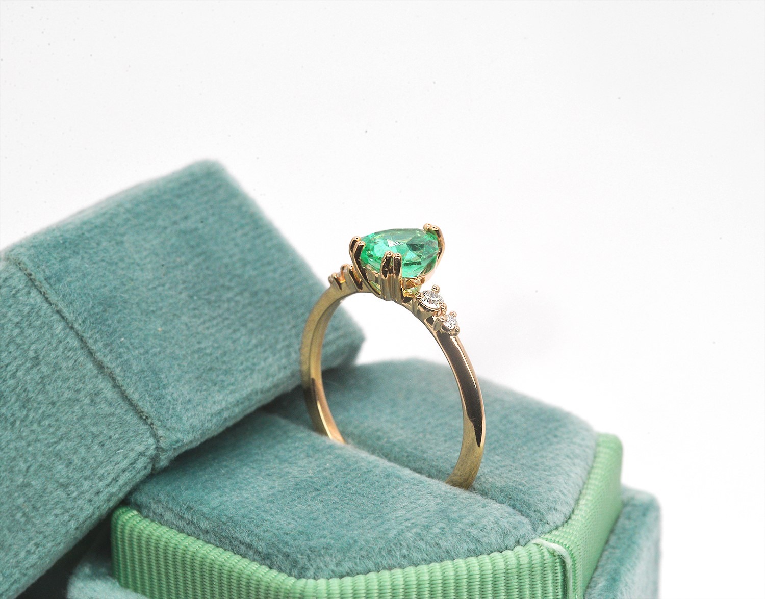 Natural emerald unique art deco ring with unique emerald and white diamonds. This unique art deco ring comes with solid 9k,14k or 18k rose gold.