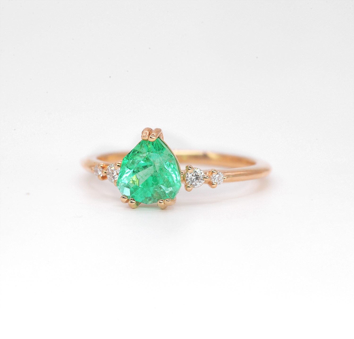 Natural emerald unique art deco ring with unique emerald and white diamonds. This unique art deco ring comes with solid 9k,14k or 18k rose gold.