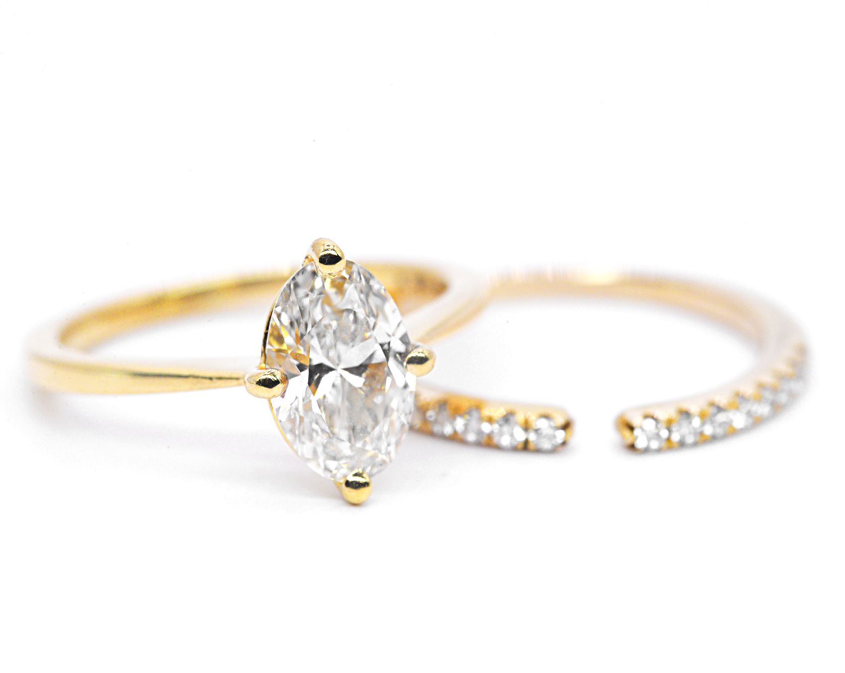 oval lab grown diamond ring set