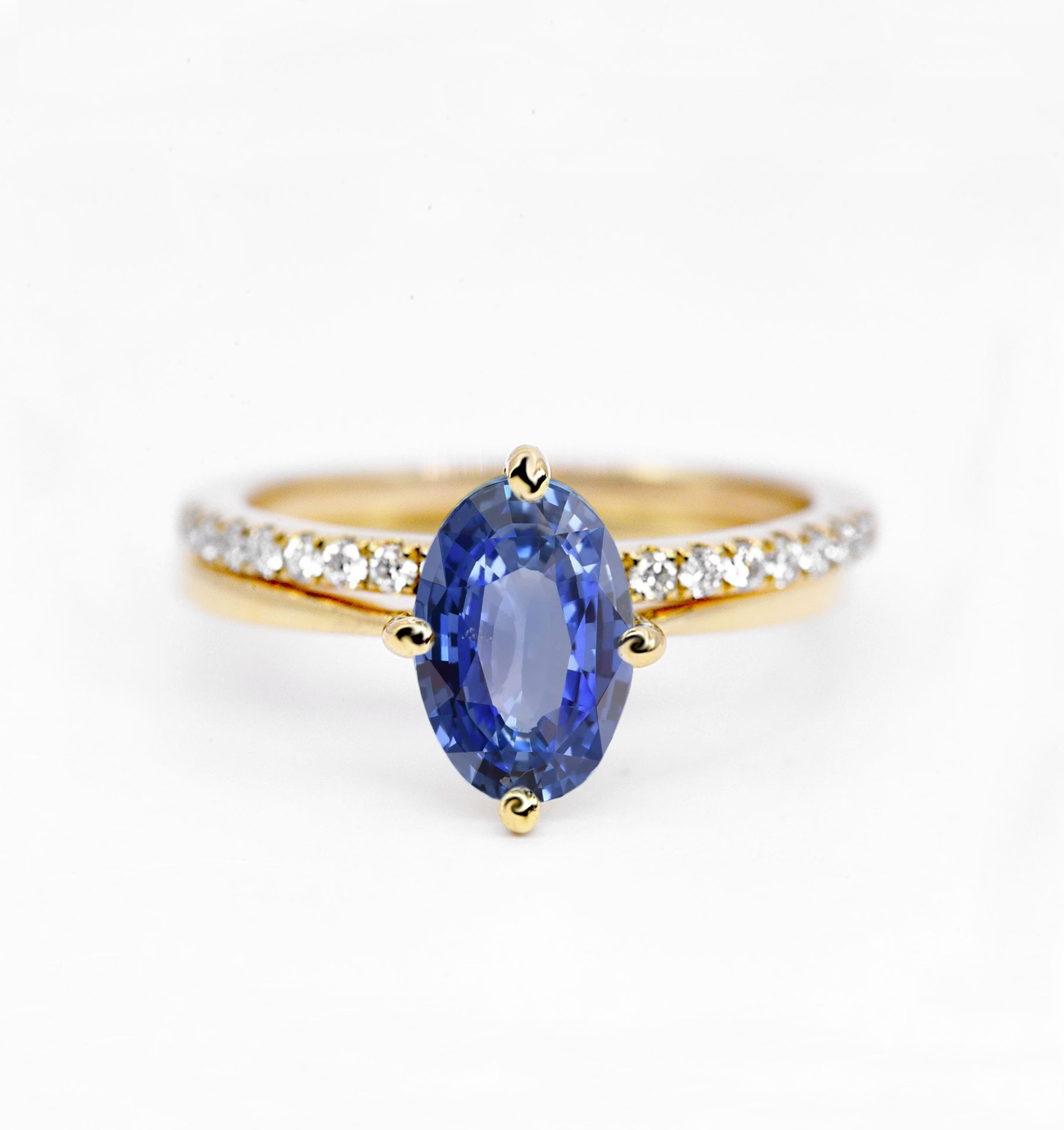 natural blue sapphire ring and wedding band set