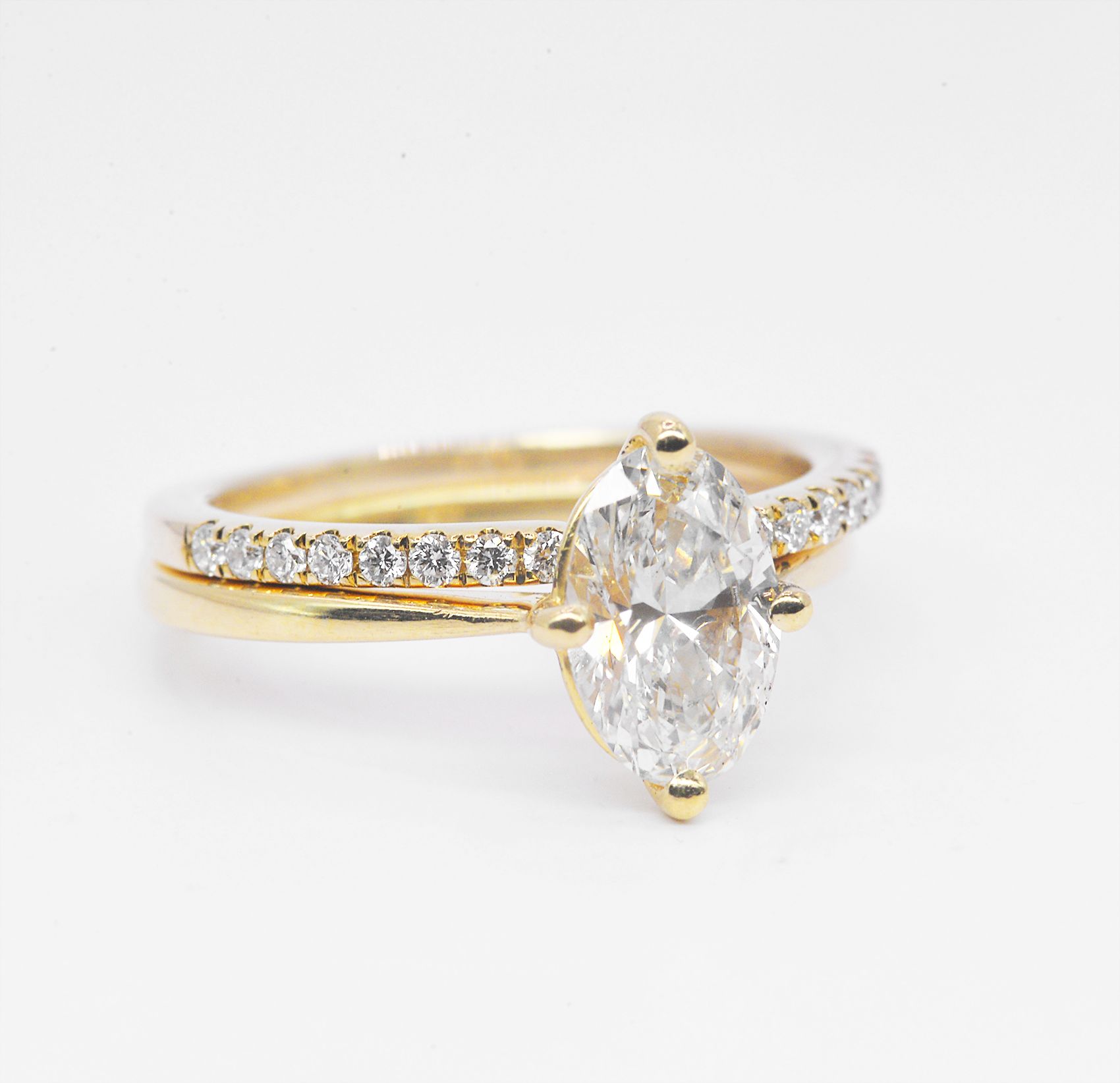 oval lab grown diamond ring set