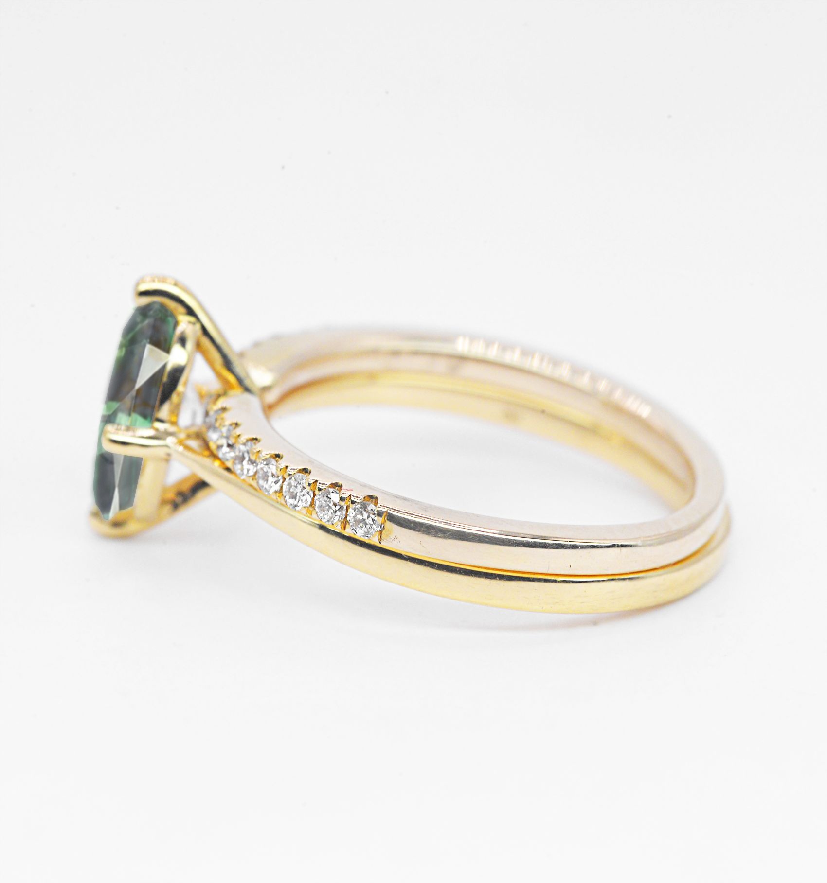 Oval Teal Sapphire Engagement Ring with Wedding Band - Image 4