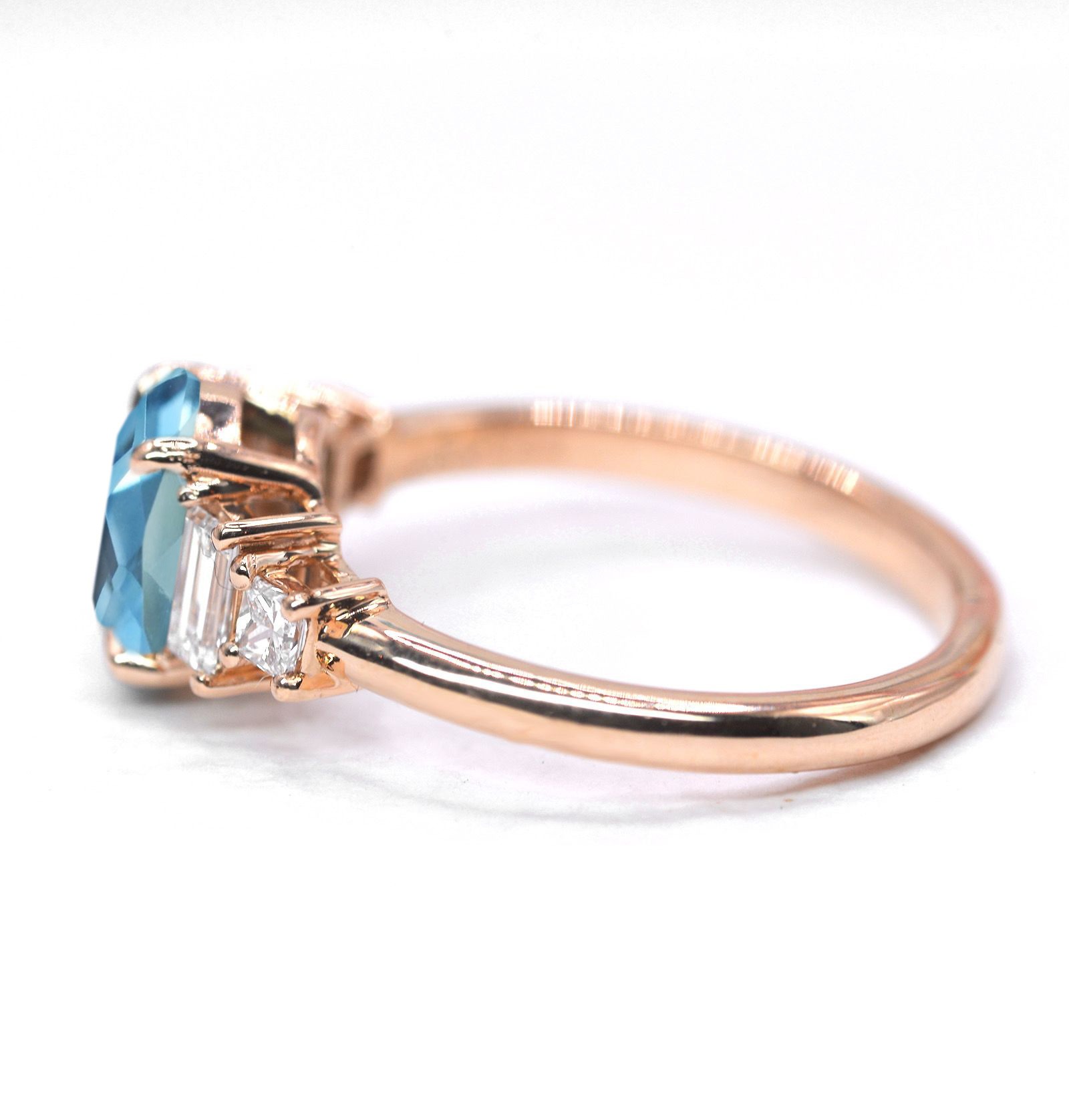 1.53ct aquamarine and baguette diamond vintage ring